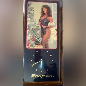 VINTAGE 1980'S SNAP-ON TOOLS LACQUERED WOODEN CLOCK PIN UP GIRL TEDDY